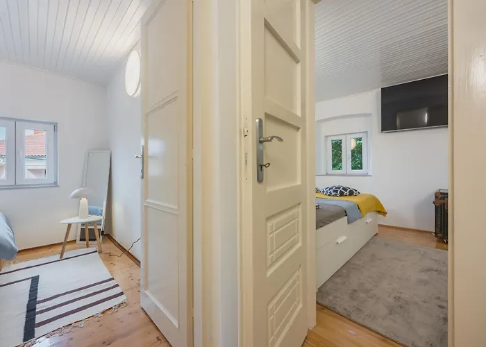 Old Town Apartman *